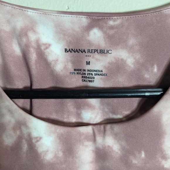 Banana Republic Women's Medium Sports Bra Pink White Tie Dye Bralette Crop Top - Picture 3 of 10